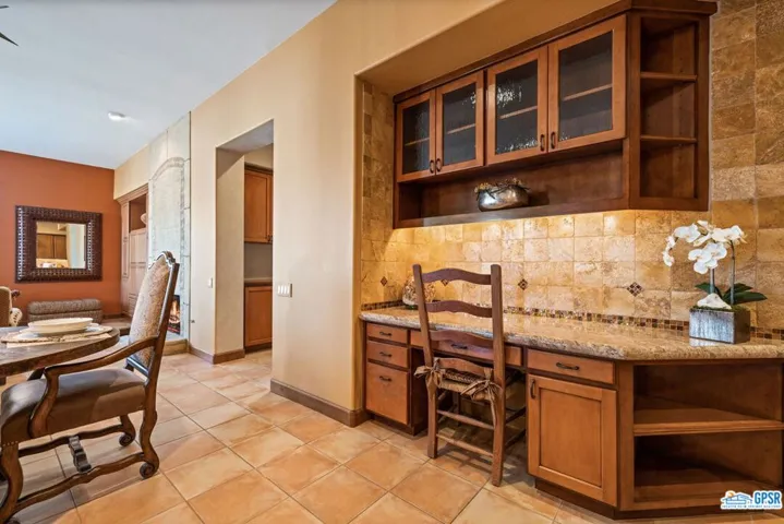 50 Laken Lane, Palm Desert, California 92211