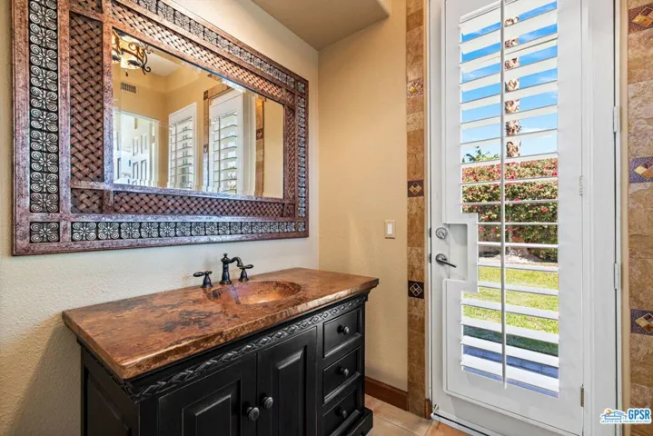 50 Laken Lane, Palm Desert, California 92211