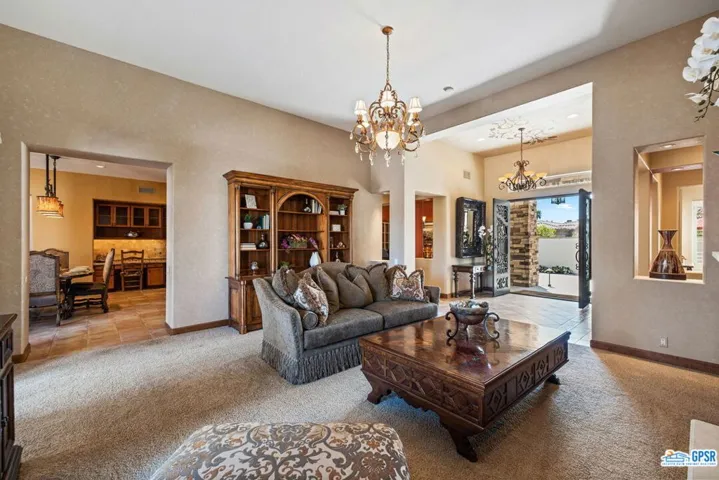 50 Laken Lane, Palm Desert, California 92211