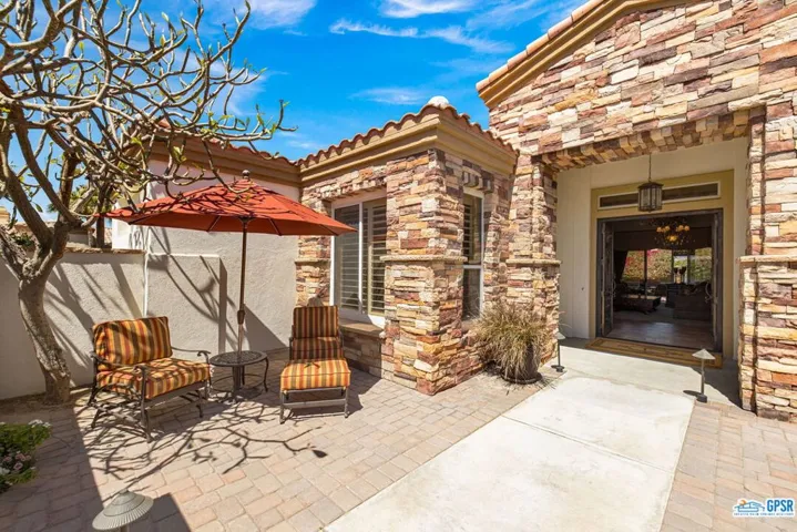 50 Laken Lane, Palm Desert, California 92211