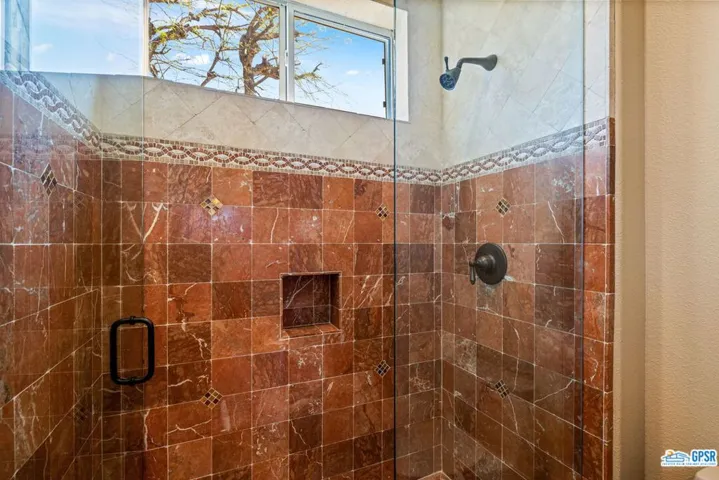 50 Laken Lane, Palm Desert, California 92211