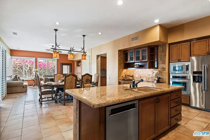 50 Laken Lane, Palm Desert, California 92211