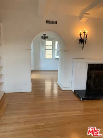 7970 Blackburn Avenue, Los Angeles, California 90048