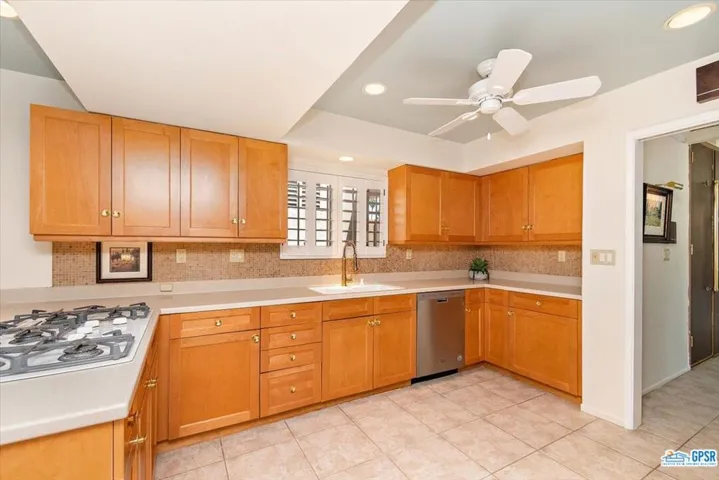 2267 S Yosemite Drive, Palm Springs, California 92264