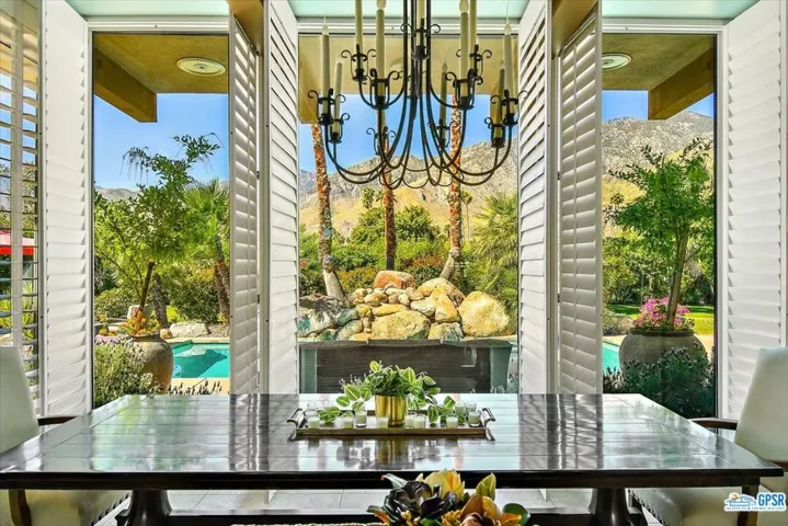 2267 S Yosemite Drive, Palm Springs, California 92264