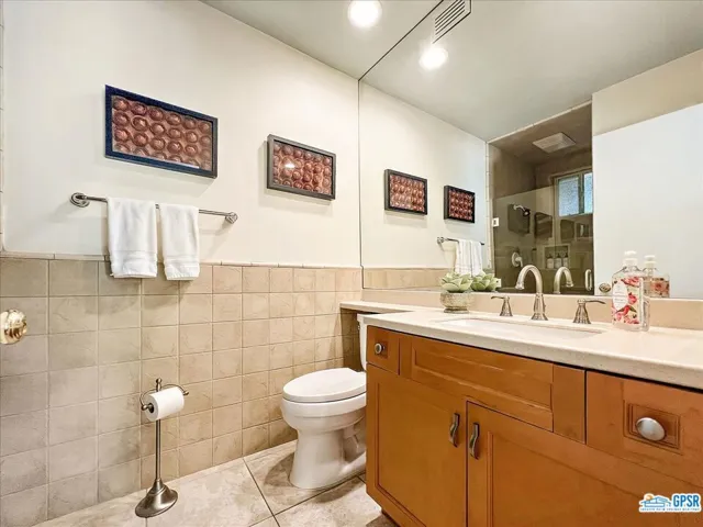 2267 S Yosemite Drive, Palm Springs, California 92264