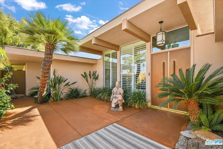 2267 S Yosemite Drive, Palm Springs, California 92264