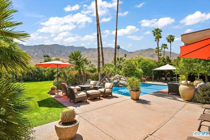 2267 S Yosemite Drive, Palm Springs, California 92264