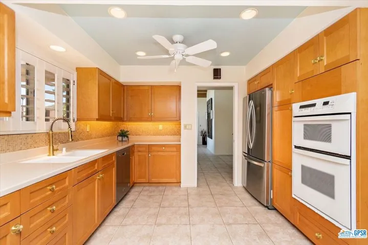 2267 S Yosemite Drive, Palm Springs, California 92264