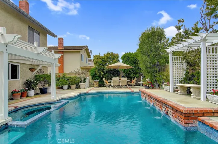 8831 Cliffside Drive, Huntington Beach, California 92646