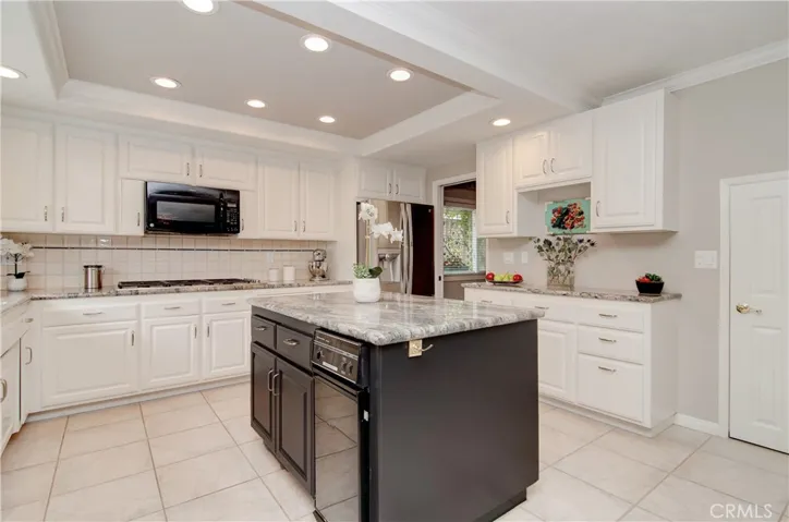 8831 Cliffside Drive, Huntington Beach, California 92646