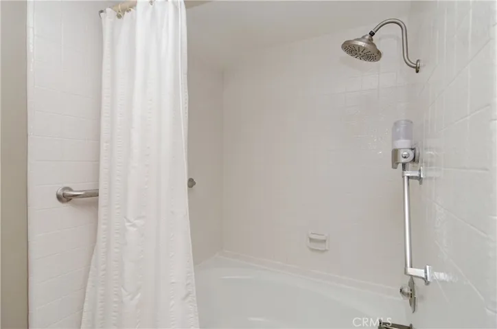 8831 Cliffside Drive, Huntington Beach, California 92646