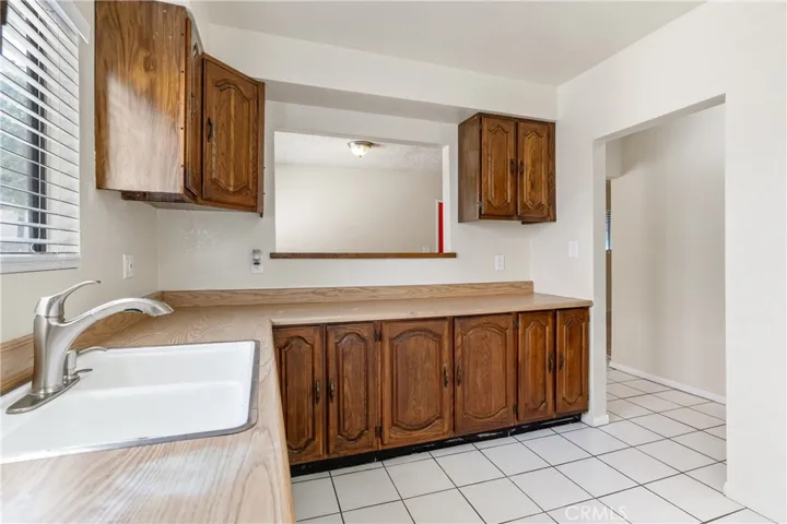 Spacious Kitchen with ample Cabinet and Countertop Space