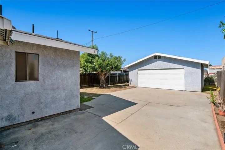 Two-Car Detached Garage
