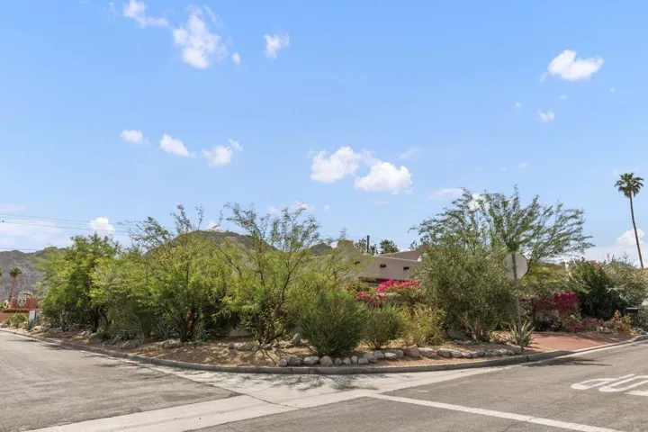 Corner Lot Location