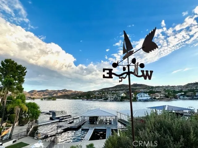 30140 Longhorn Drive, Canyon Lake, California 92587