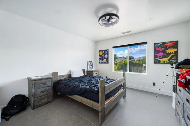 40-web-or-mls-RR_Castelon_OPMG_0823_040