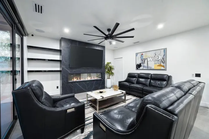 14-web-or-mls-RR_Castelon_OPMG_0823_014