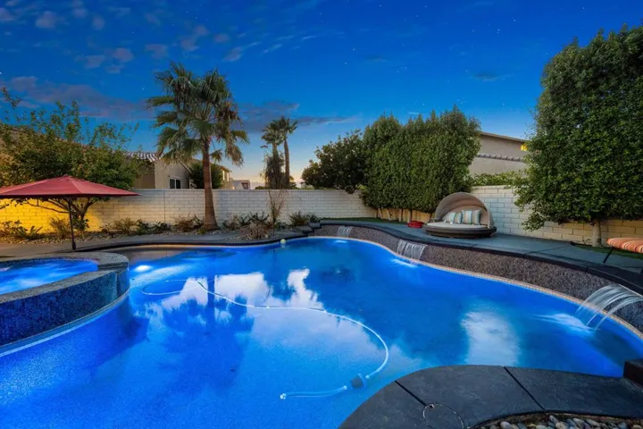 65-web-or-mls-RR_Castelon_OPMG_0823_065