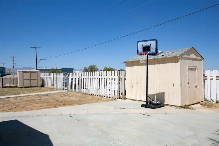 8249 Catalpa Avenue, California City, California 93505