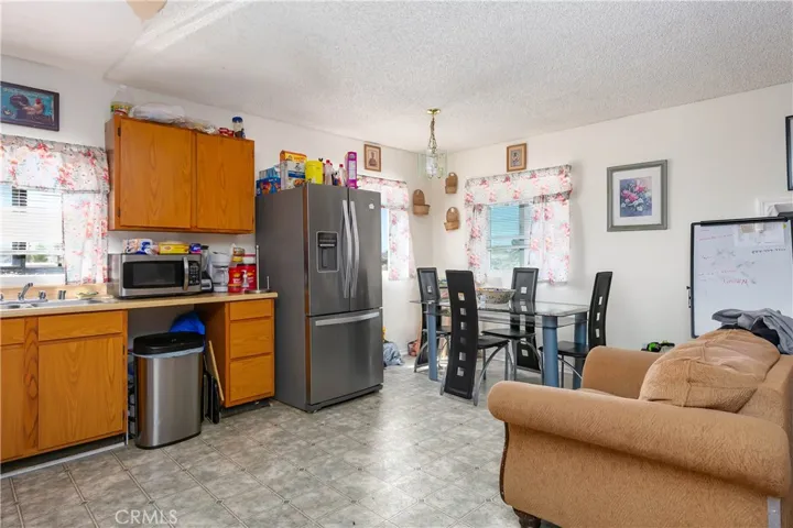 8249 Catalpa Avenue, California City, California 93505