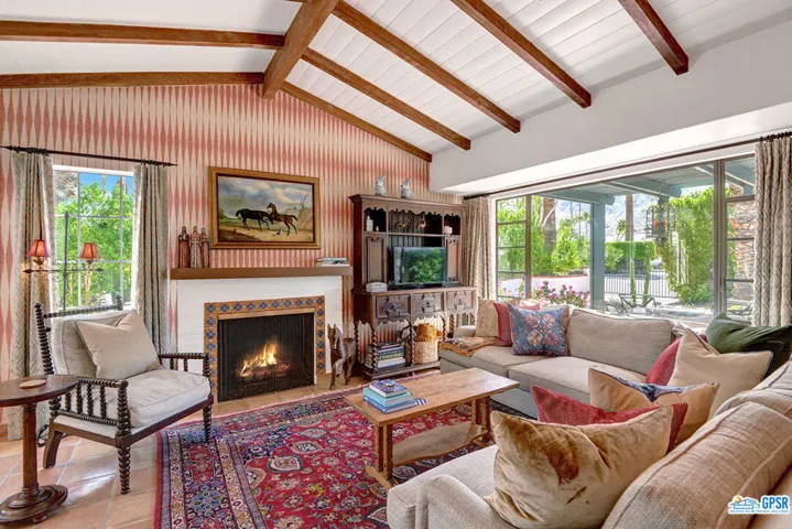564 S Camino Real, Palm Springs, California 92264