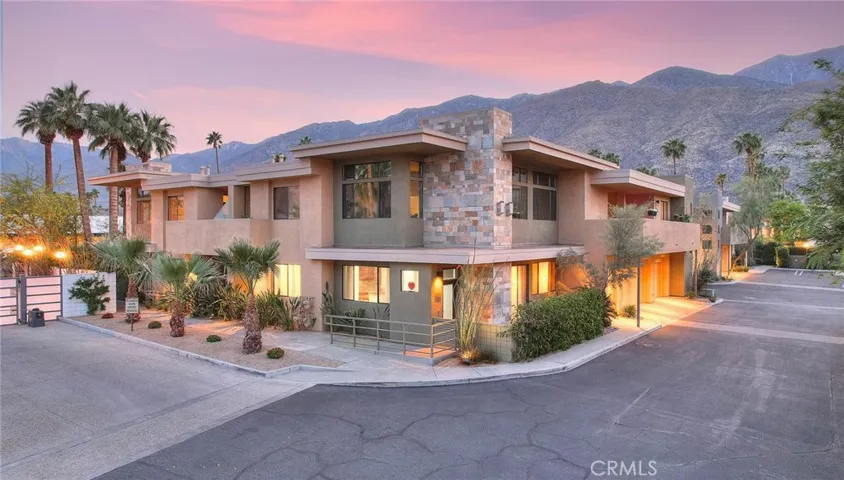 Welcome to 810 E. Palm Canyon Drive, Unit #101 in South Palm Springs!