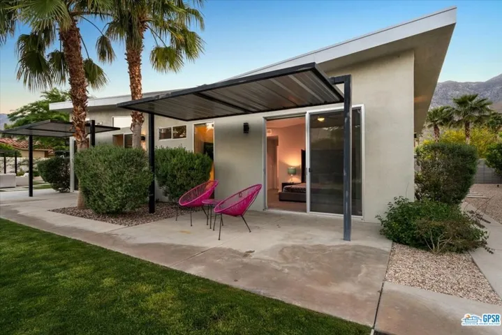 3080 Goldenrod Lane, Palm Springs, California 92264