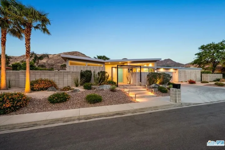 3080 Goldenrod Lane, Palm Springs, California 92264
