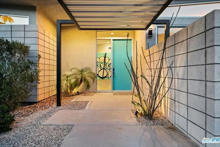 3080 Goldenrod Lane, Palm Springs, California 92264