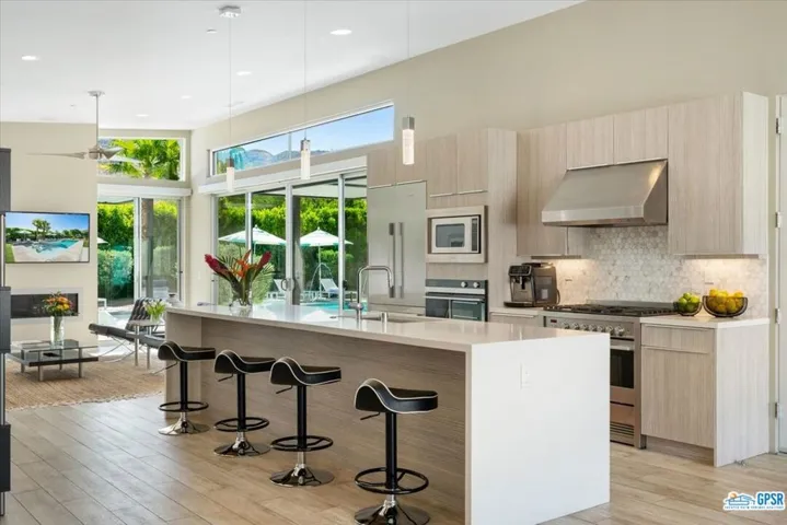 3080 Goldenrod Lane, Palm Springs, California 92264