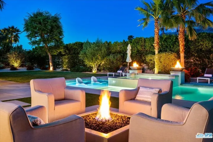3080 Goldenrod Lane, Palm Springs, California 92264