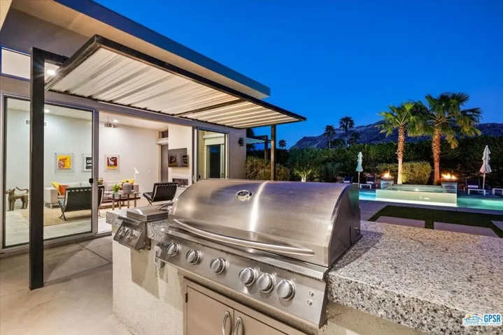 3080 Goldenrod Lane, Palm Springs, California 92264