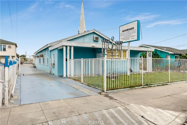 10536 S Grevillea Avenue, Inglewood, California 90304