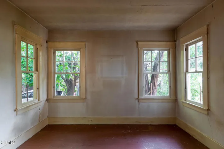 1930 E Orange Grove Blvd - Pierre Galant