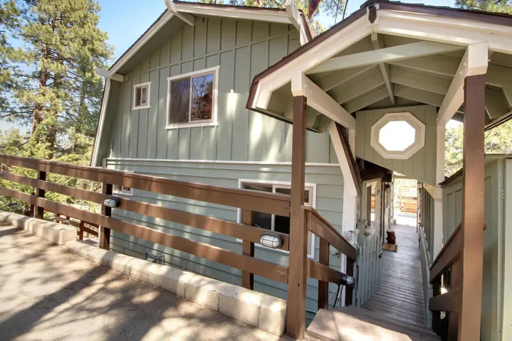 exterior-5_52866315403_o