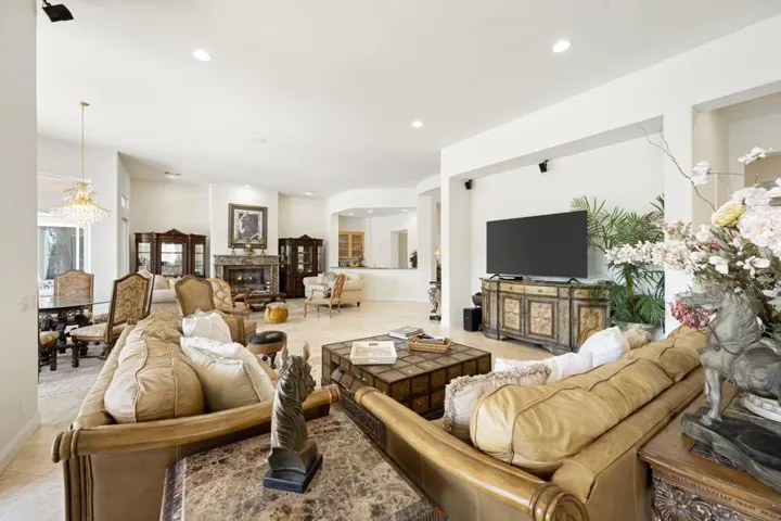 51-web-or-mls-CC_Encantada_0523_051