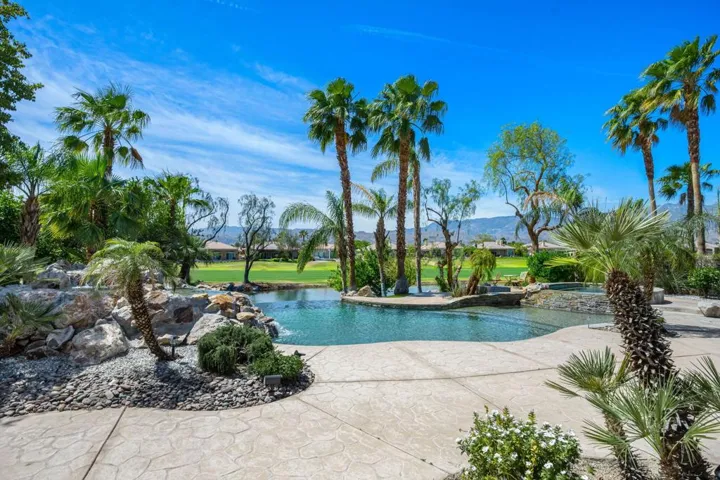 25-web-or-mls-CC_Encantada_0523_025