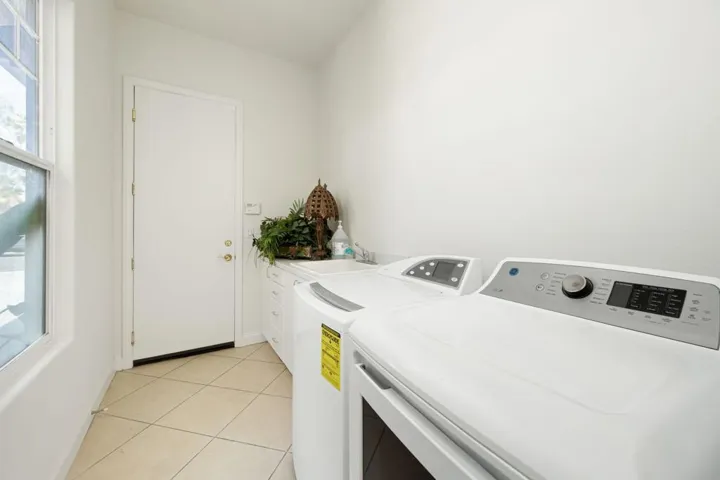 78-web-or-mls-CC_Encantada_0523_078