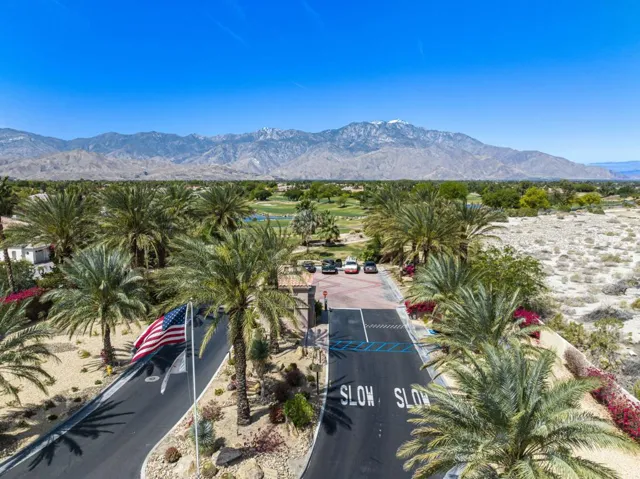 2-web-or-mls-CC_Encantada_0523_002