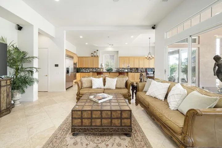 49-web-or-mls-CC_Encantada_0523_049
