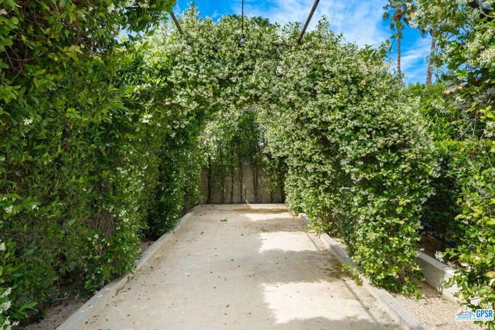 3002 E Sonora Road, Palm Springs, California 92264