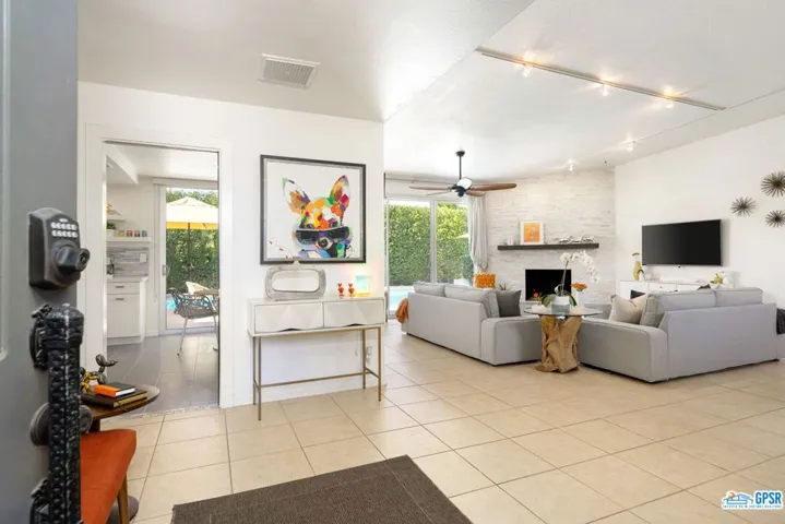 3002 E Sonora Road, Palm Springs, California 92264