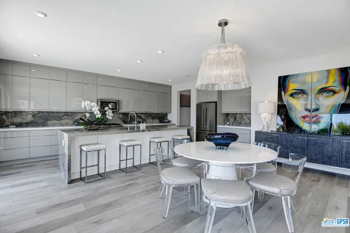954 Bel Air Drive, Palm Springs, California 92264