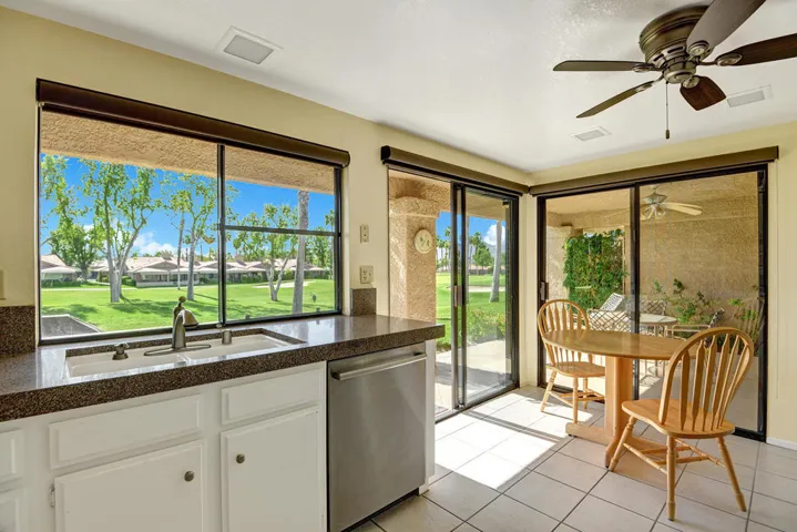 KITCHEN AND BREAKFAST NOOK OUT MLS