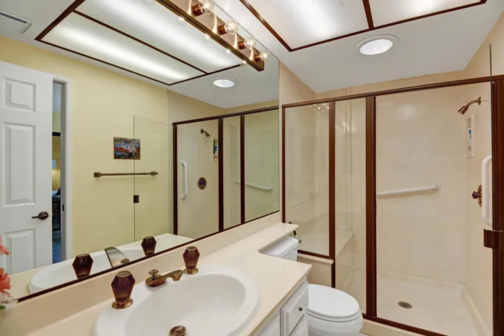 HALL GUEST BATH MLS