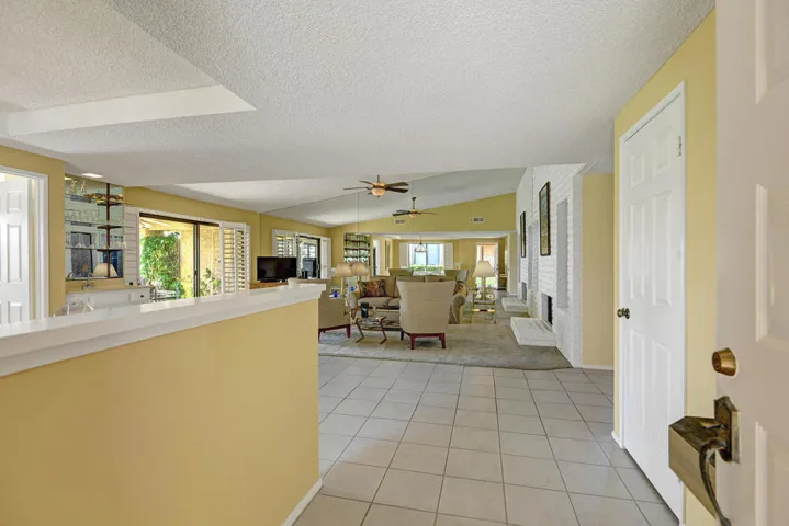 ENTRY WAY MLS