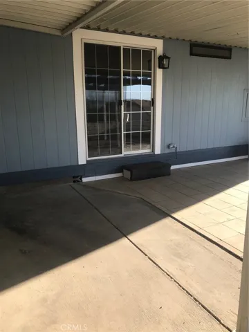PATIO DOOR TO BACKYARD
