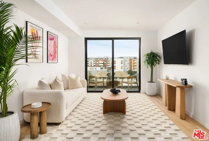 1112 Locust Avenue Unit 514, Long Beach, California 90813
