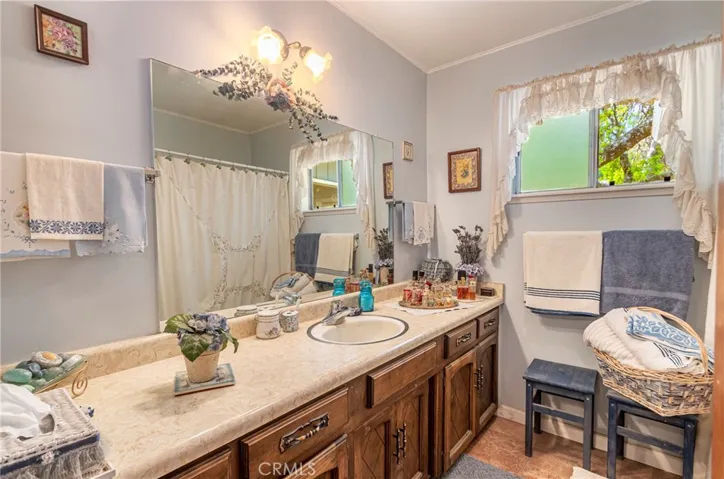 5090 Tip Top Road, Mariposa, California 95338